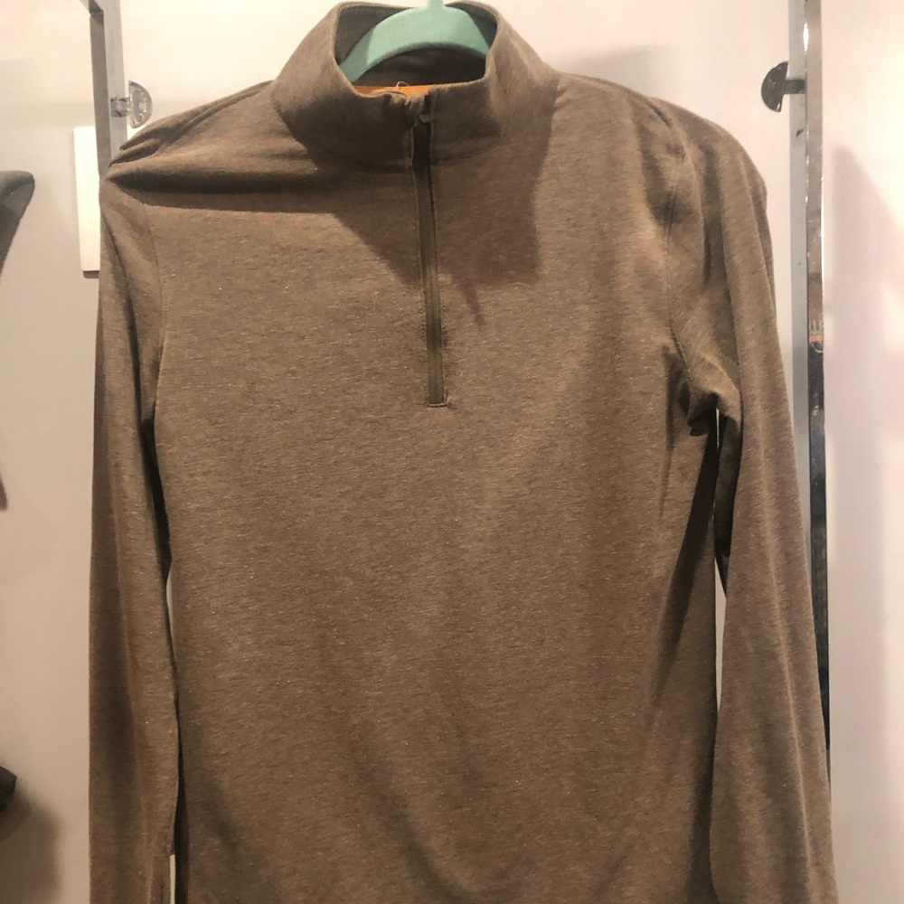 Carharrtt  Long Sleeve Light Weight  size Small